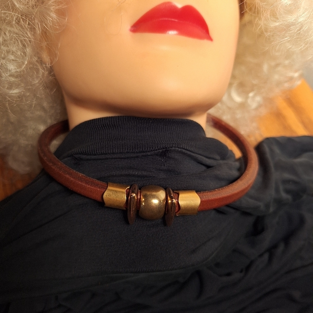Genuine Leather Cuff Style Necklace European Brass Accents Hippie Indie Artsy - Picture 2 of 7